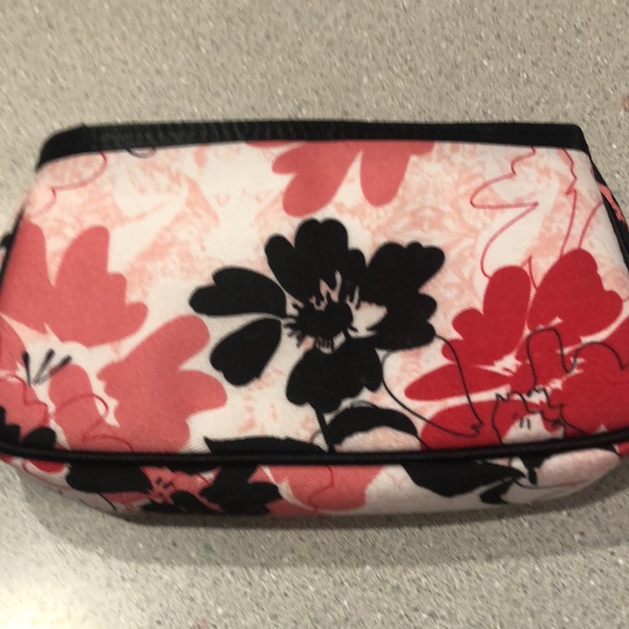 Mary Kay -Floral Pink/Black Cosmetic Bag -Zipper Top - Picture 2 of 3